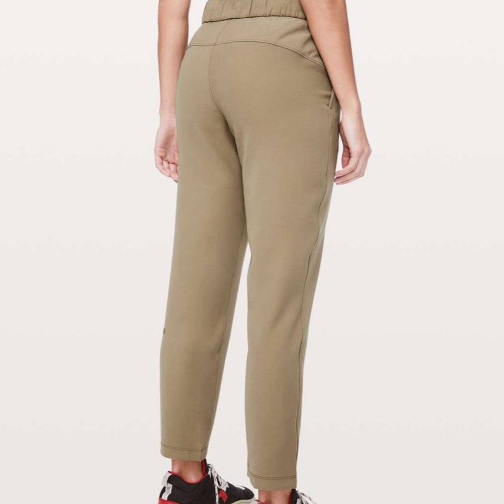 Lululemon On The Fly Pant *Woven 28"